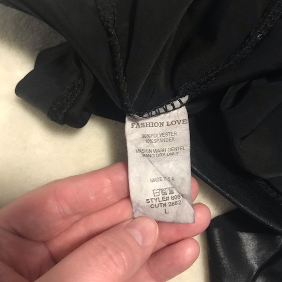 Fashion Love Shiny Ripped Leggings - Picture 4 of 4